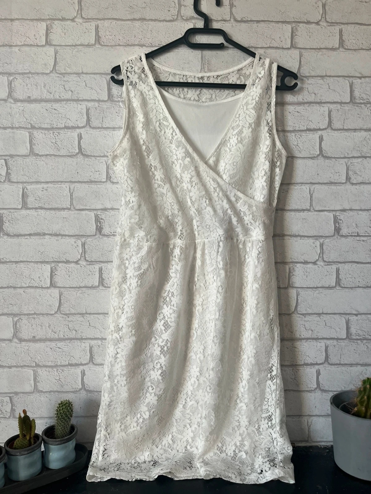Robe en dentelle blanche – Taille 40 – Bon état